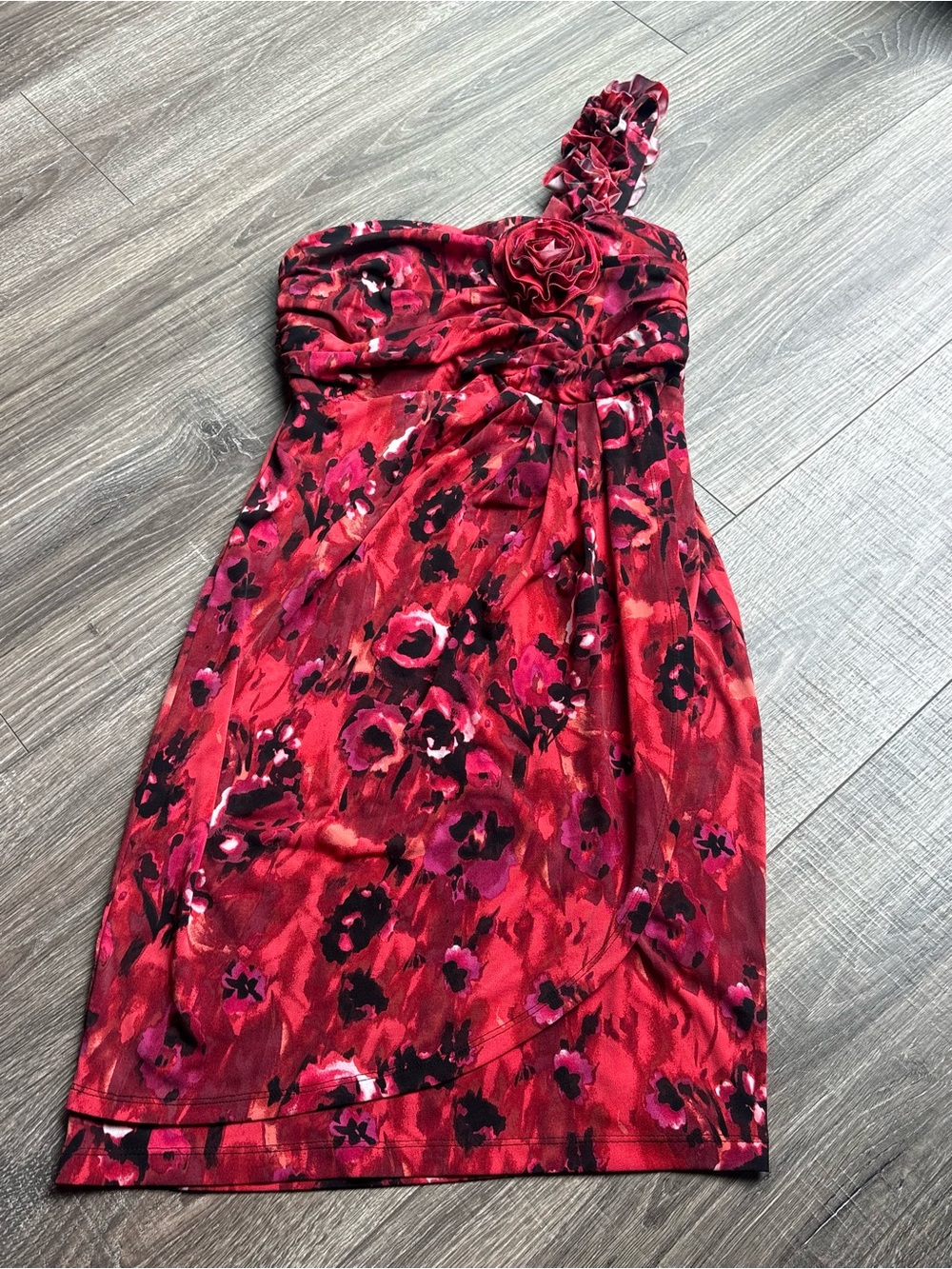 Enfocus Studio Red One-Shoulder Floral Dress with Rosette Strap